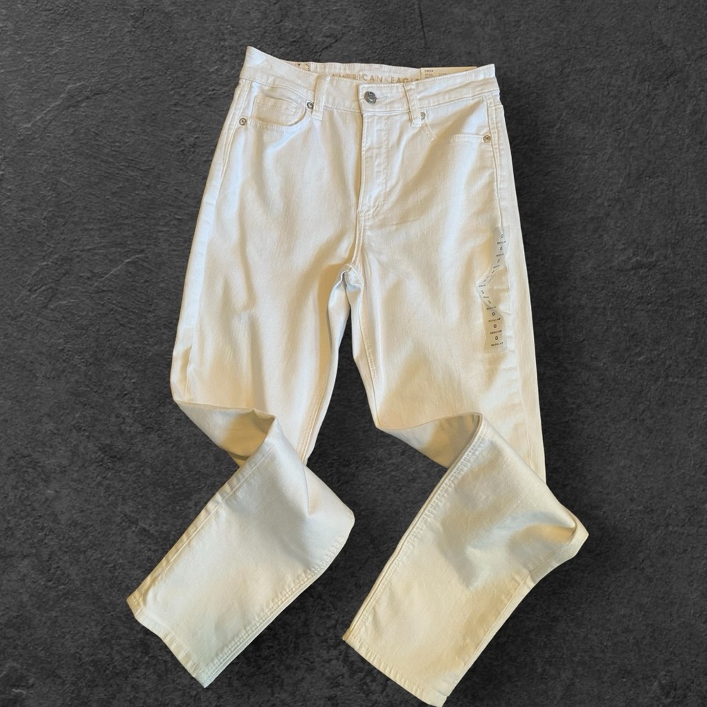 NWT!! White American Eagle Mom Jeans